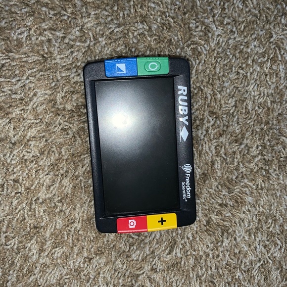 Ruby Handheld Video Magnifier - Picture 2 of 11